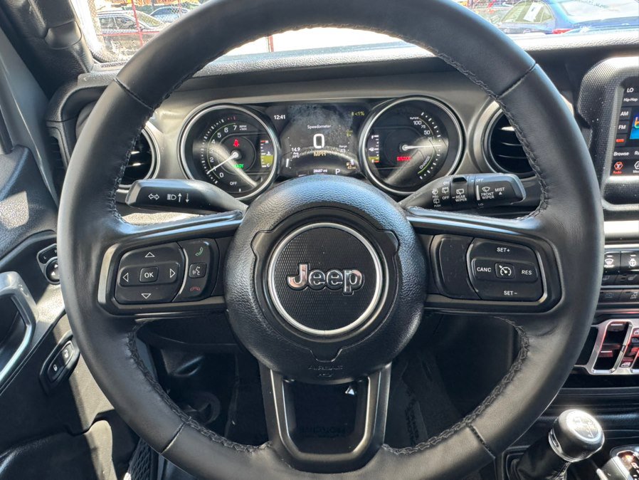 Used 2023 Jeep Wrangler Unlimited w/ Cold Weather Group AWD/4WD image 14