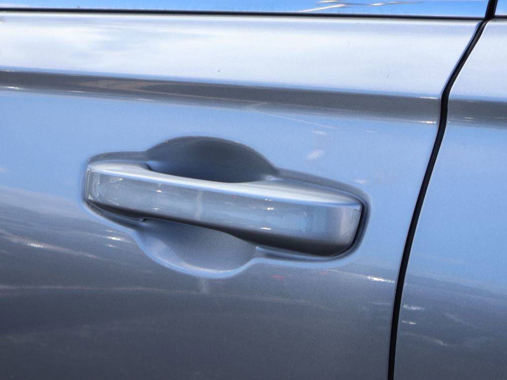 Used 2025 Honda CR-V LX image 19