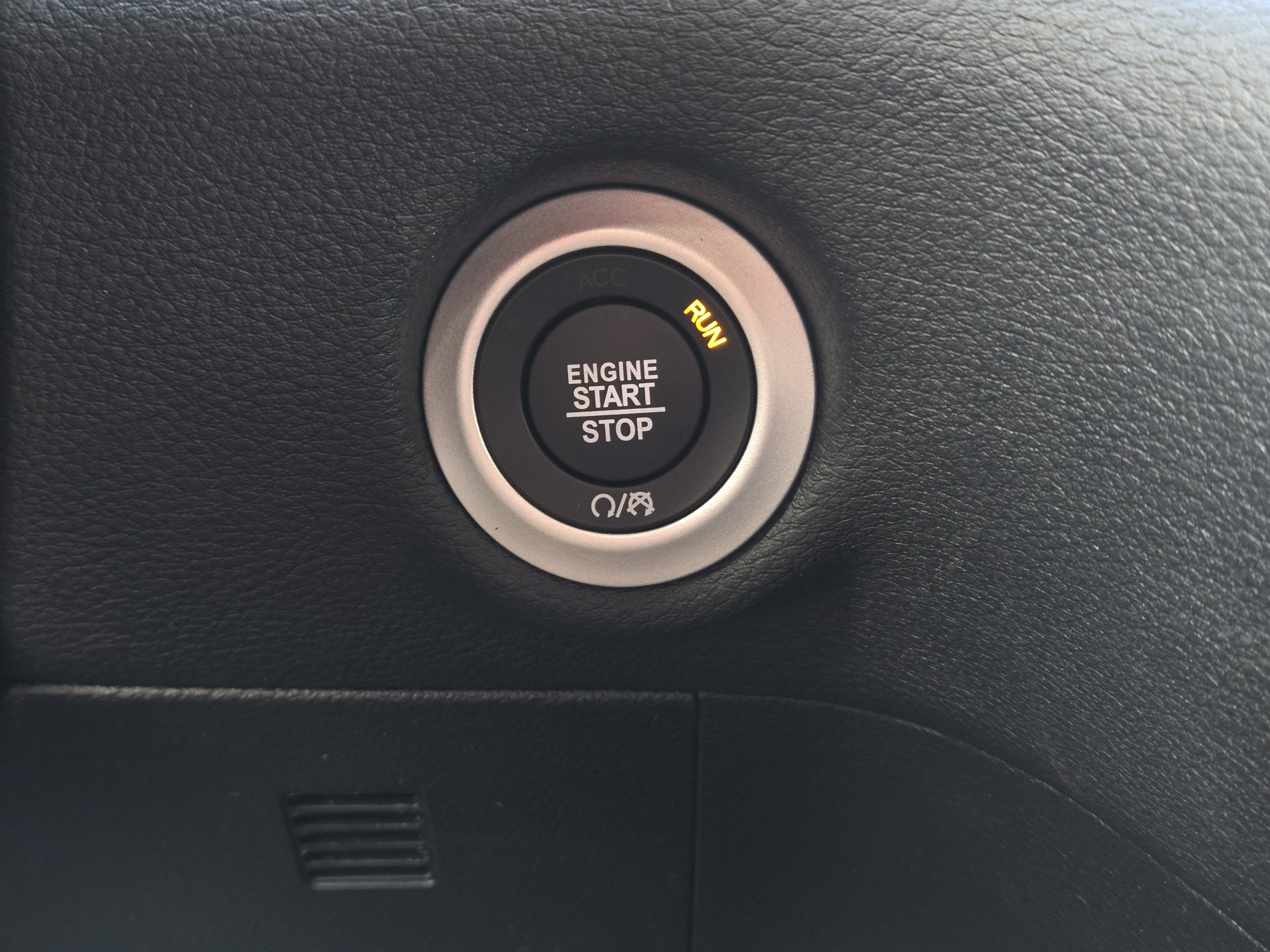 New 2026 Chrysler Pacifica Select w/ S Appearance Package image 9