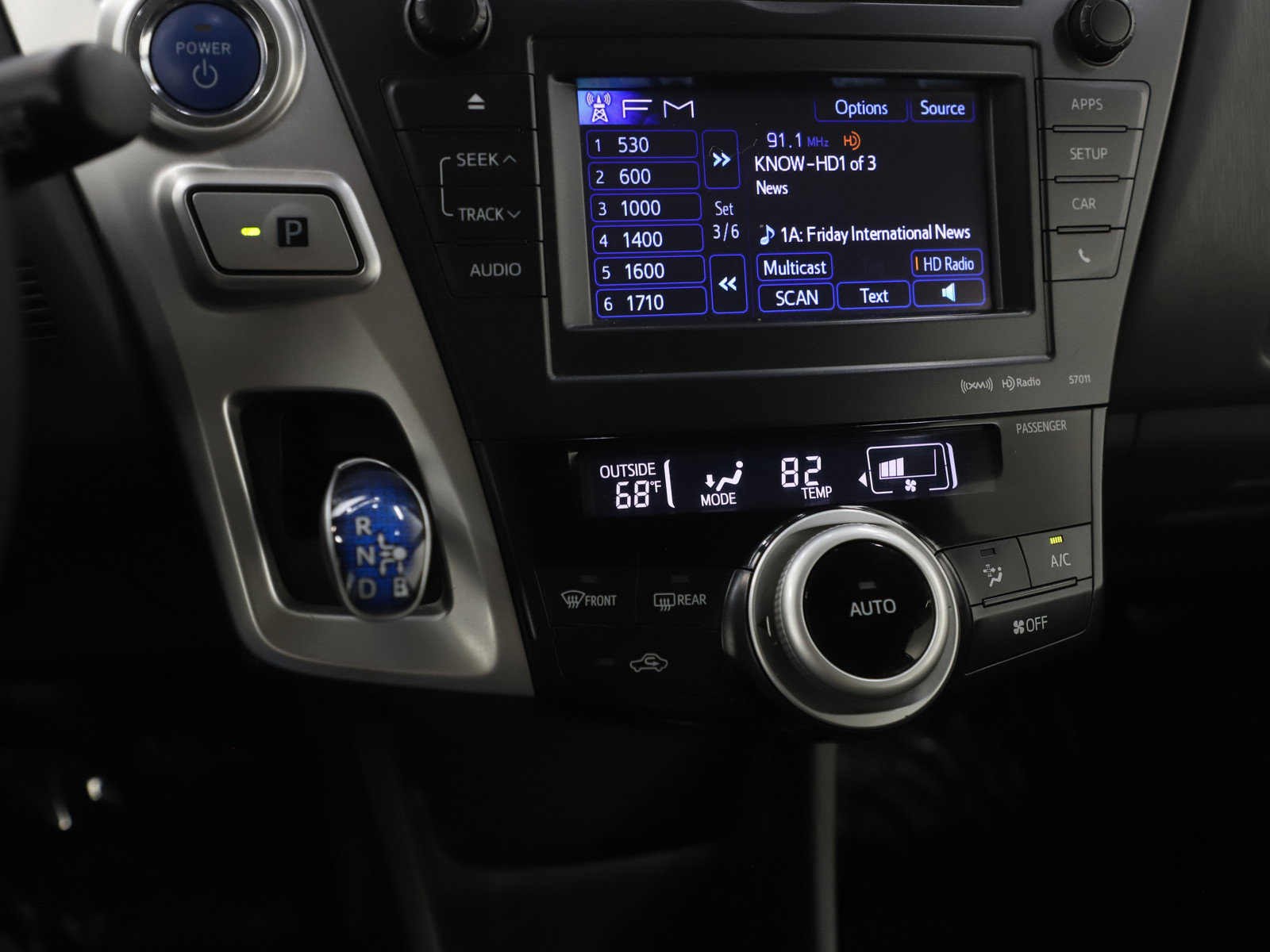 Used 2014 Toyota Prius V Three image 22