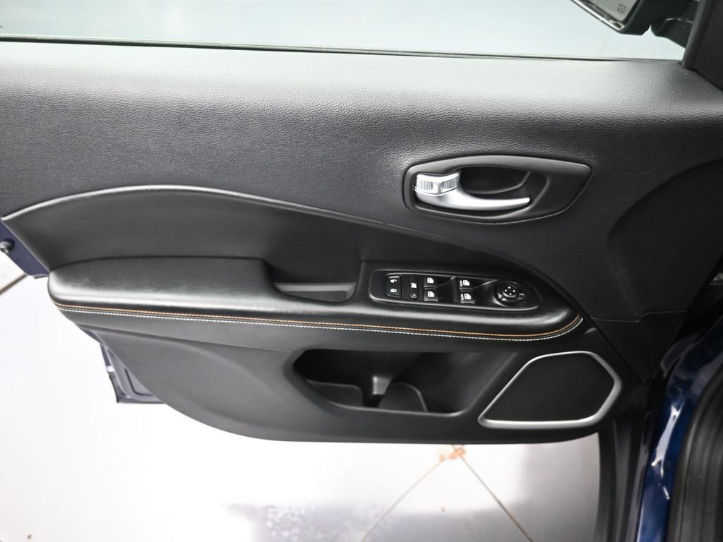 Used 2018 Jeep Compass Sport image 22