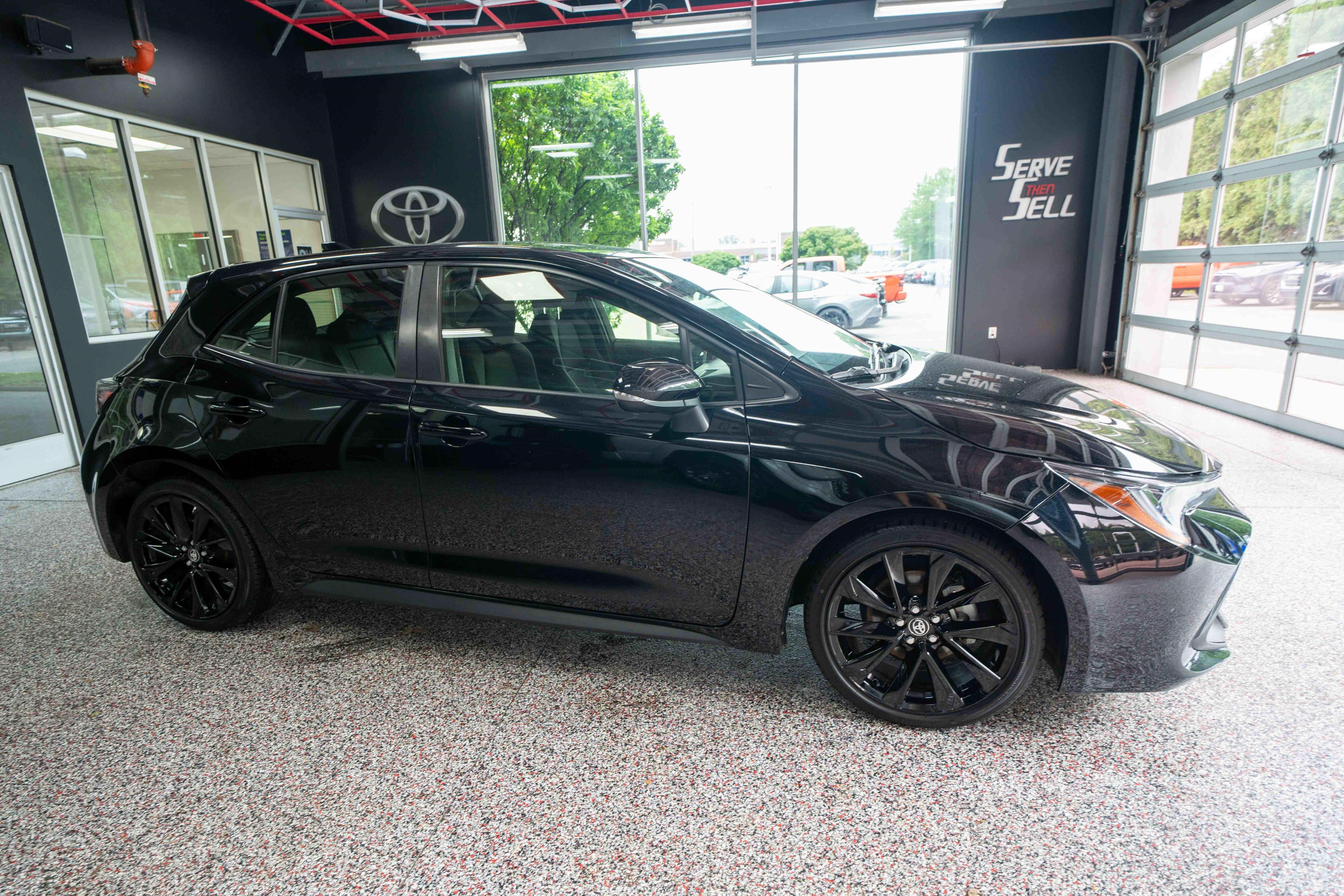 Used 2022 Toyota Corolla SE FWD image 5