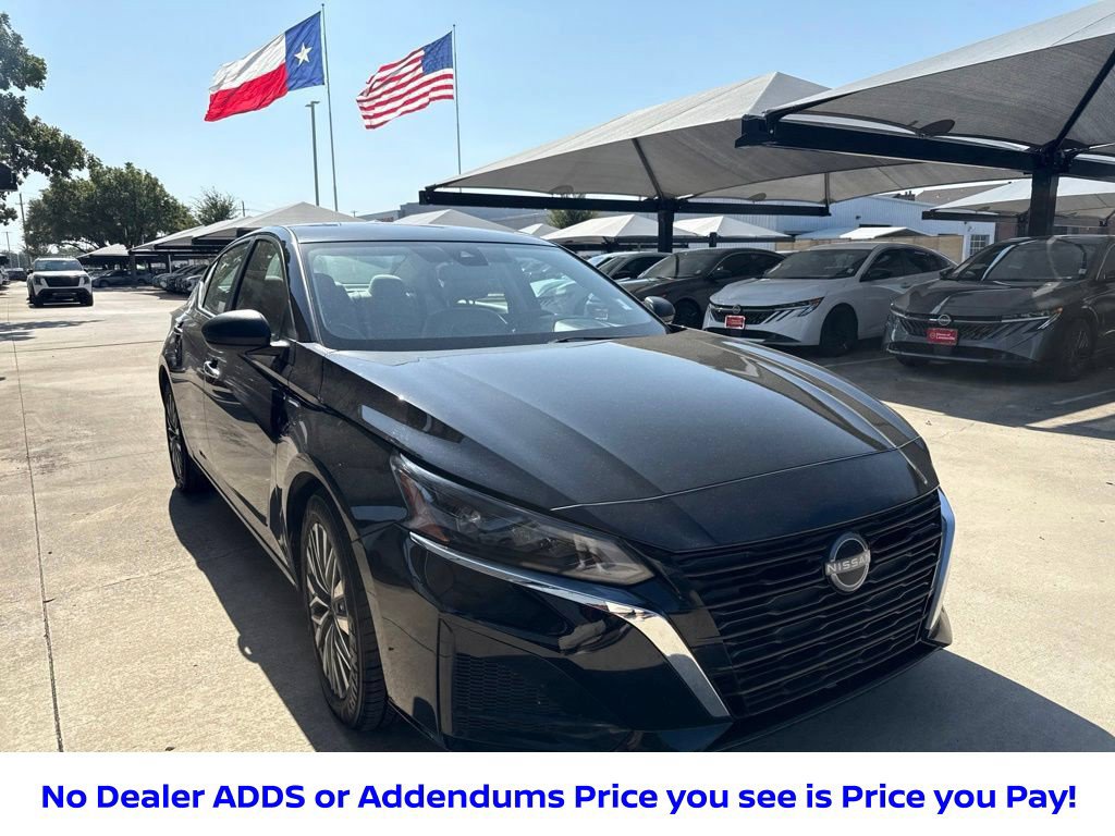 Certified 2025 Nissan Altima 2.5 SV FWD image 11