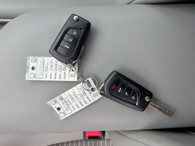 Used 2023 Toyota Camry SE FWD image 35