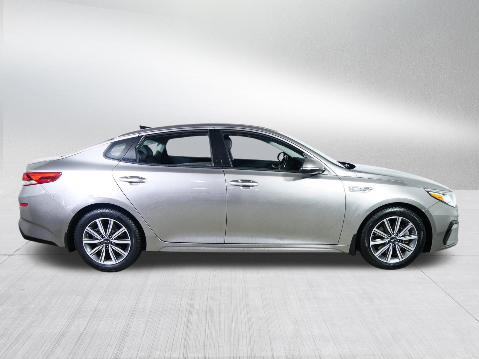 Used 2019 Kia Optima EX w/ EX Premium Package image 8