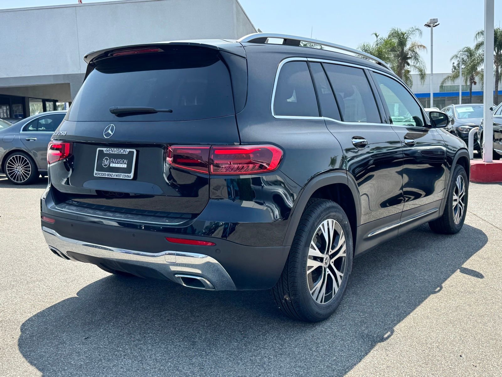 New 2025 Mercedes-Benz GLB 250 image 11