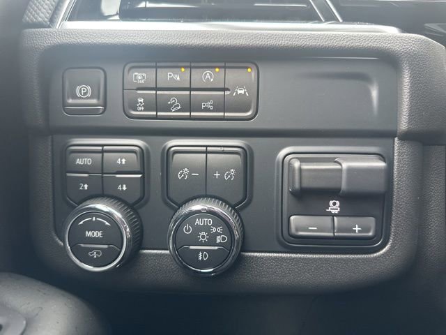 New 2025 Chevrolet Suburban RST w/ Advanced Technology Package image 31