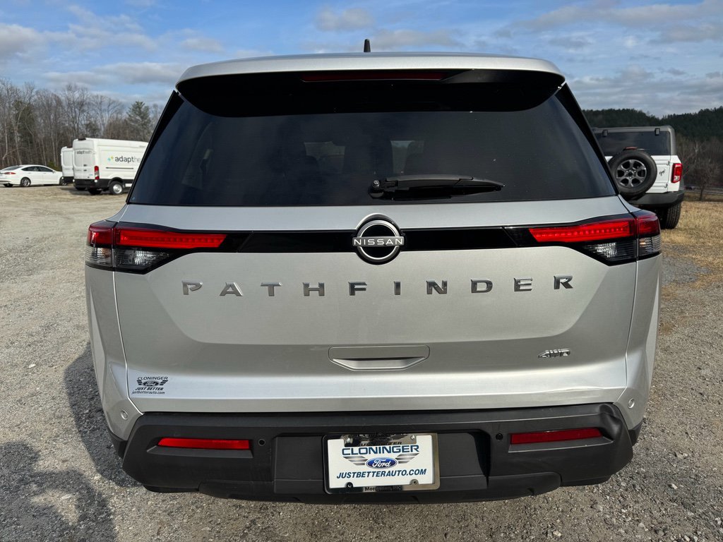 Used 2024 Nissan Pathfinder S image 6