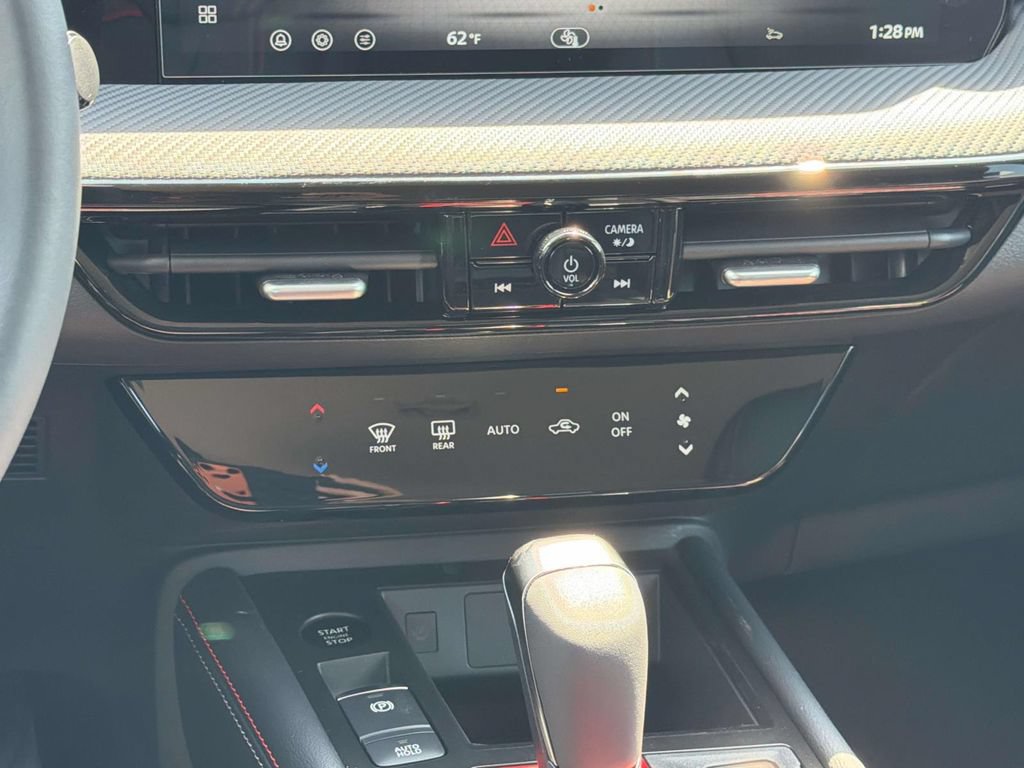 New 2026 Nissan Kicks SR FWD image 15