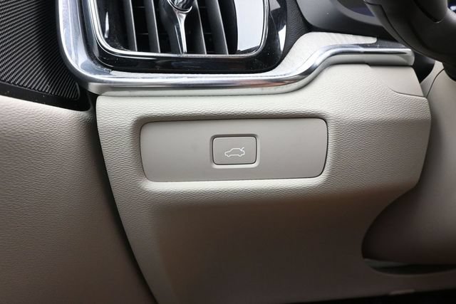 Used 2023 Volvo S60 B5 Plus FWD image 27