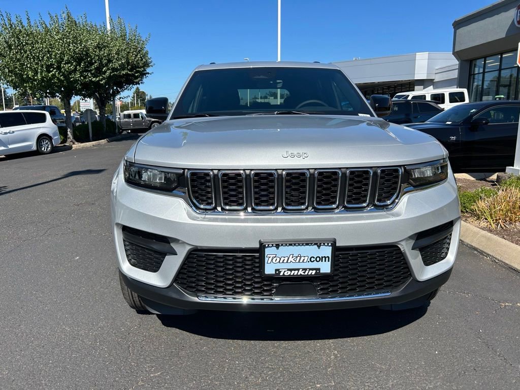 New 2025 Jeep Grand Cherokee Laredo X image 3