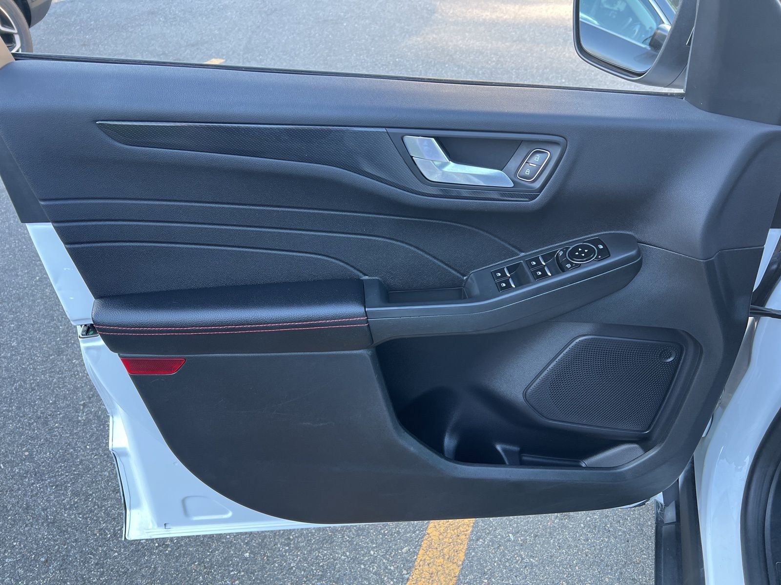 Used 2023 Ford Escape ST-Line Select image 16