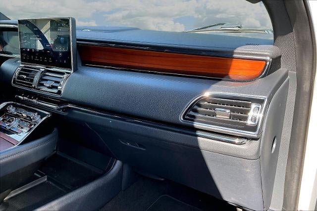 Used 2022 Lincoln Navigator Reserve AWD/4WD image 26