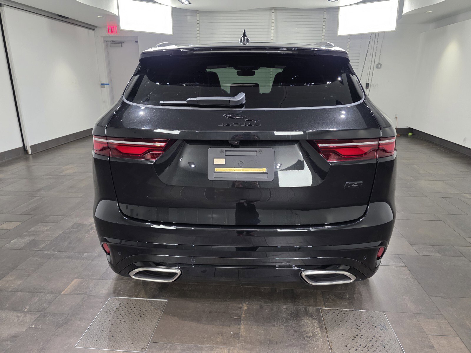 New 2026 Jaguar F-PACE R-Dynamic S image 5