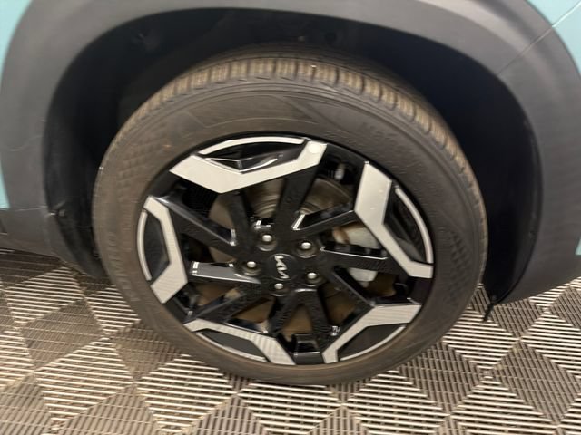 Certified 2024 Kia Seltos SX w/ SX Sunroof Package AWD/4WD image 31