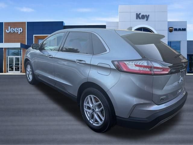 Used 2023 Ford Edge SEL image 4