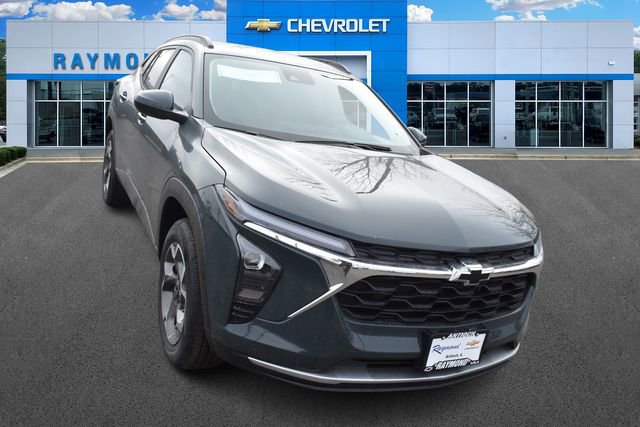New 2026 Chevrolet Trax LT w/ LPO, Blackout Package image 10