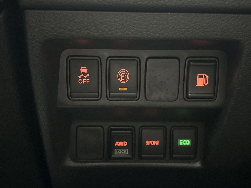 Used 2019 Nissan Rogue SV image 47