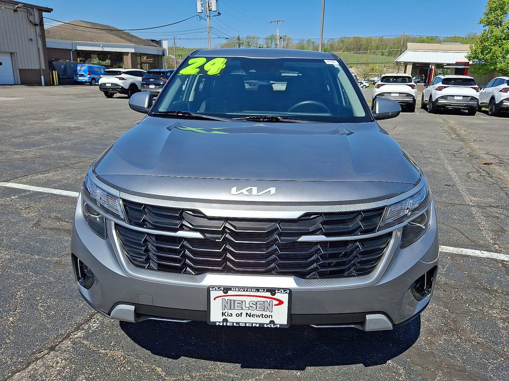 Certified 2024 Kia Seltos LX AWD/4WD image 20
