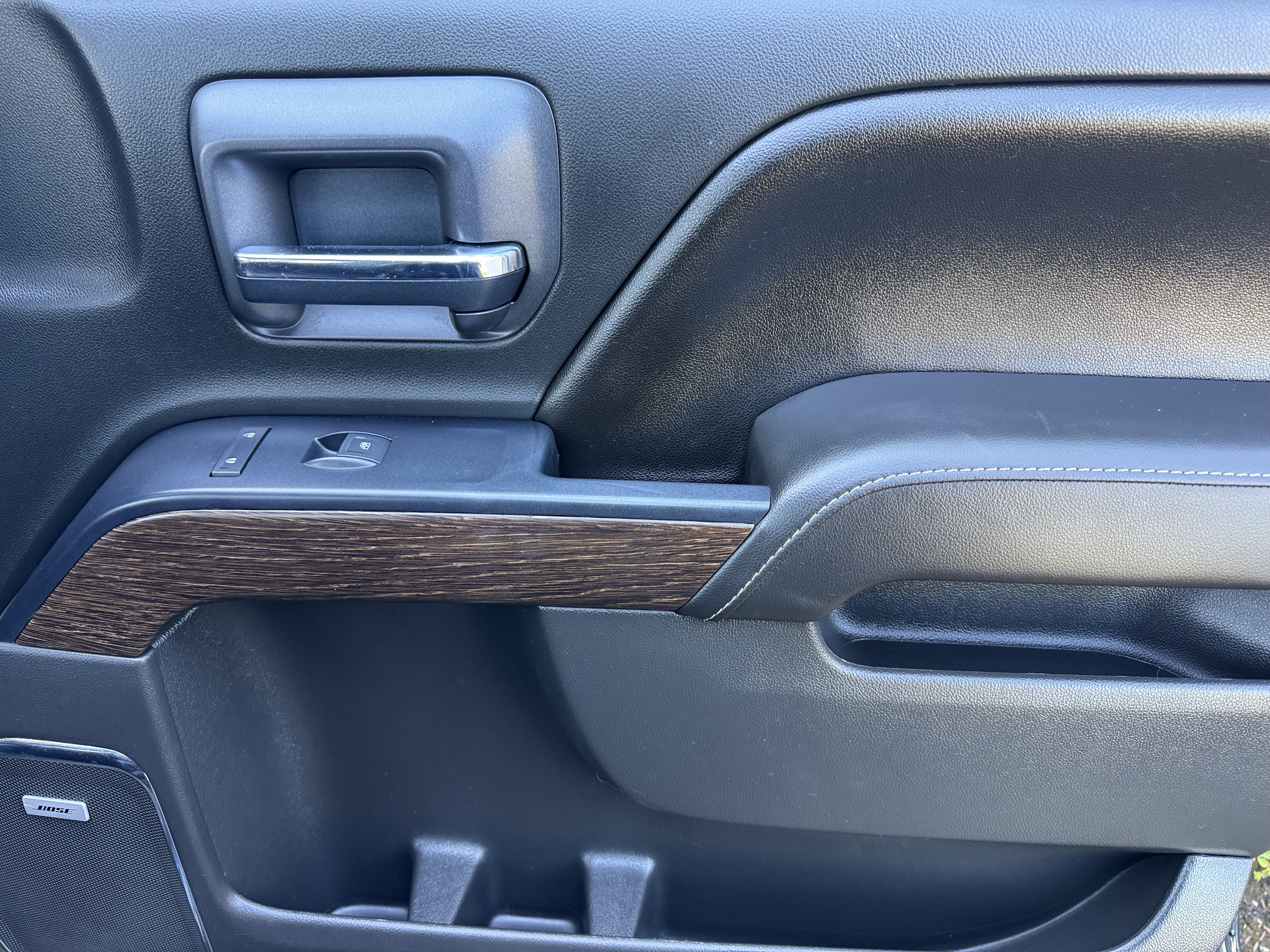 Used 2017 GMC Sierra 1500 Denali w/ Denali Ultimate Package AWD/4WD image 25