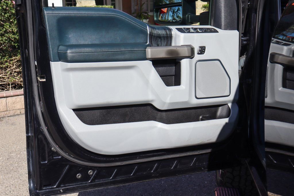 Used 2022 Ford F250 Limited image 17