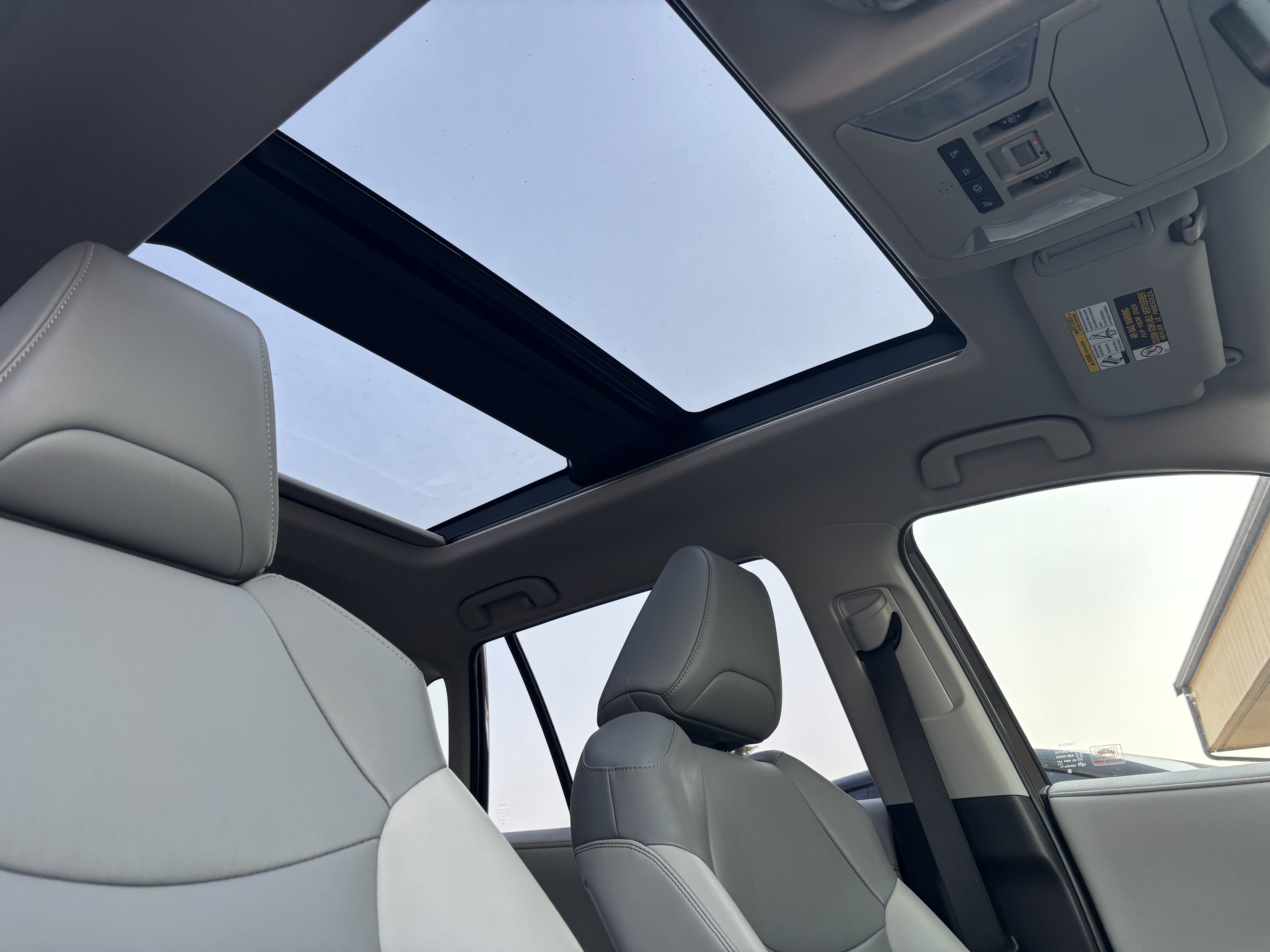 Used 2019 Toyota RAV4 Limited w/ Advanced Technology Package AWD/4WD image 23