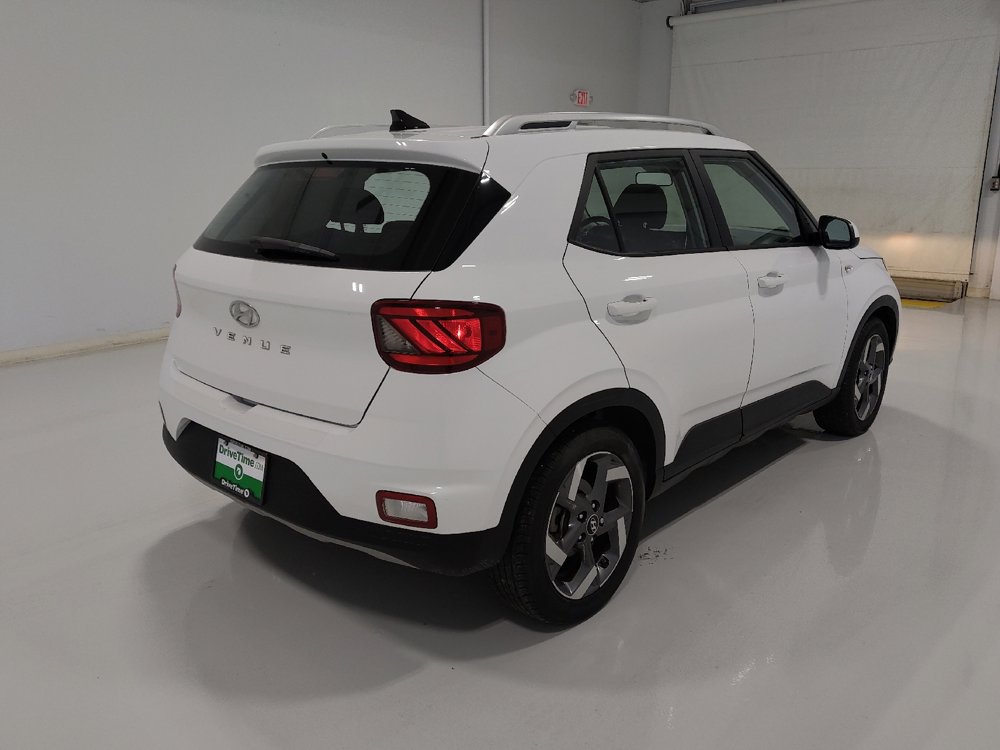 Used 2022 Hyundai Venue SEL image 9