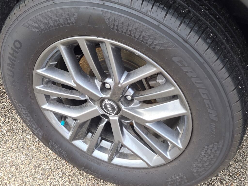 Used 2025 Nissan Rogue S image 15