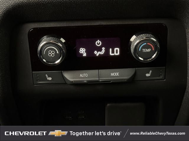 Used 2026 Chevrolet Traverse RS FWD image 34