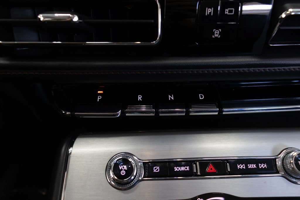 Used 2023 Lincoln Aviator AWD image 34