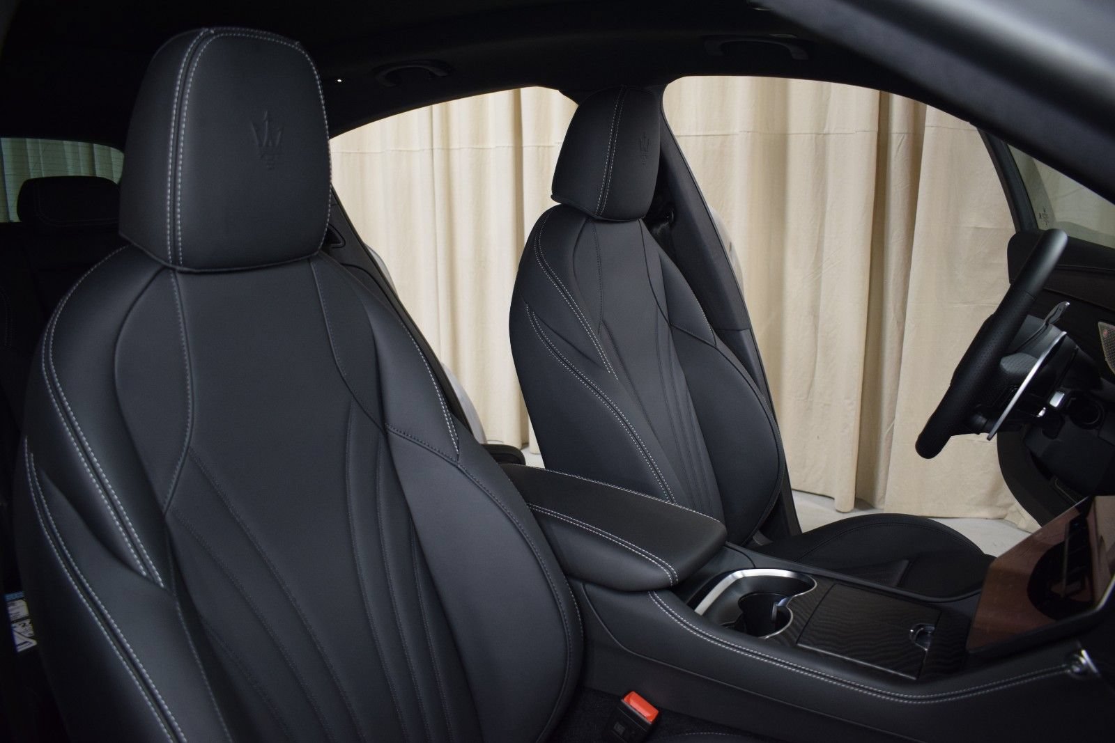 Used 2025 Maserati Grecale Modena AWD/4WD image 22