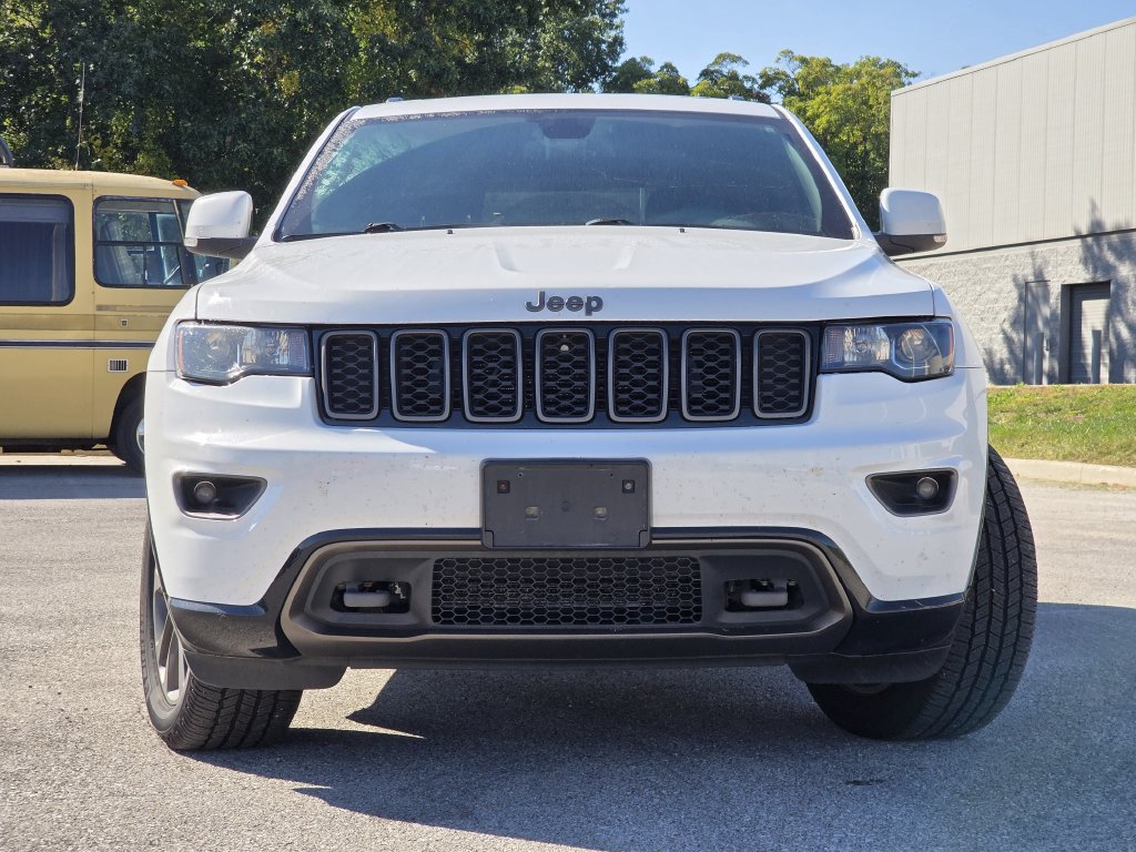 Used 2016 Jeep Grand Cherokee Limited 75th Anniversary AWD/4WD image 3