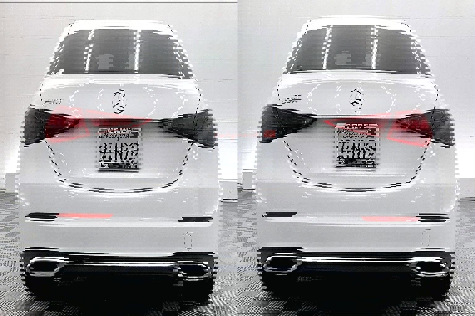 Used 2023 Mercedes-Benz C 300 Sedan image 3