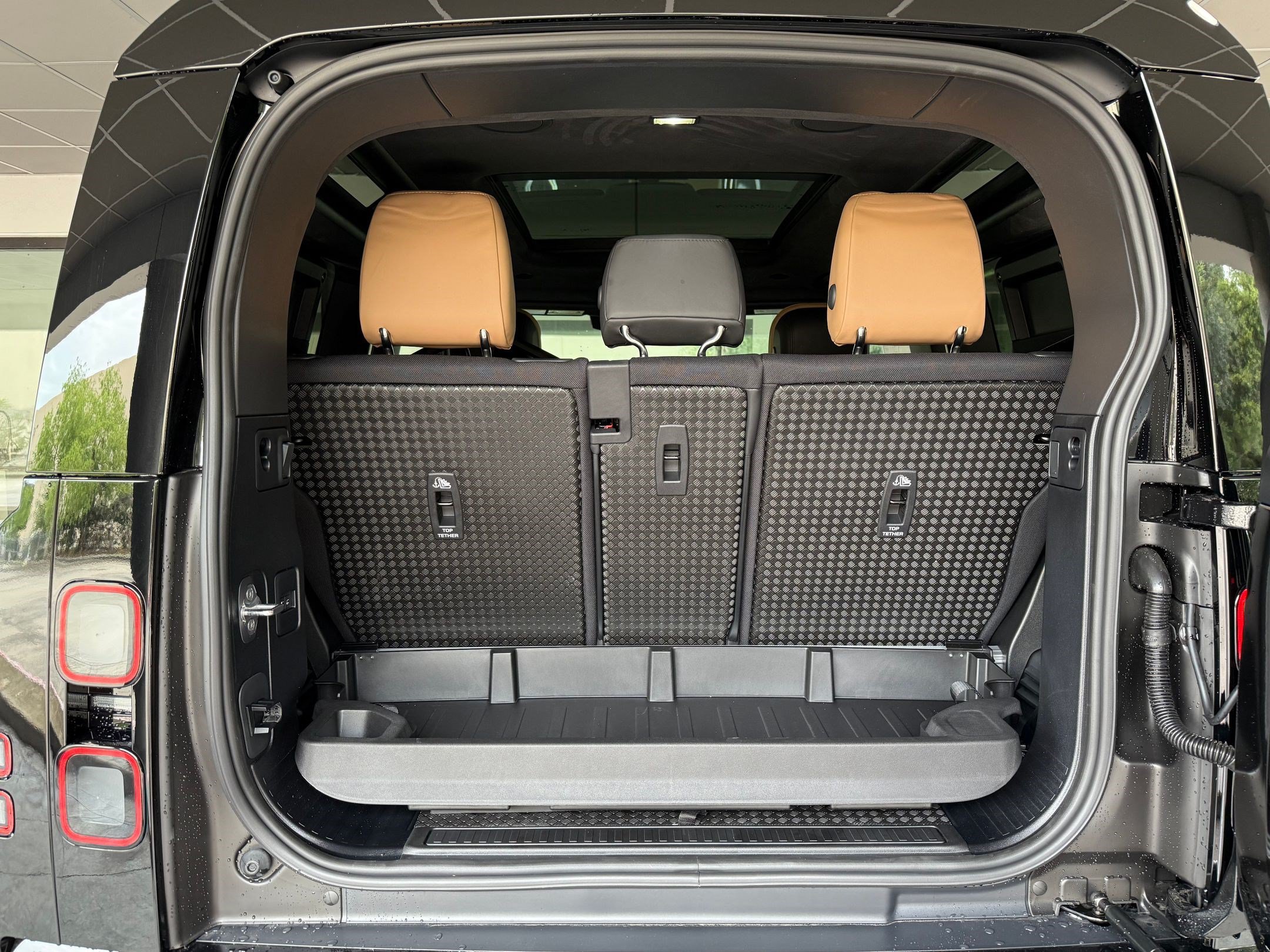 New 2026 Land Rover Defender 90 V8 AWD/4WD image 21