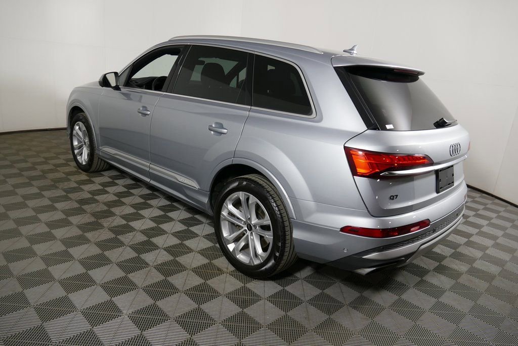 Used 2025 Audi Q7 3.0T Premium Plus AWD/4WD image 5