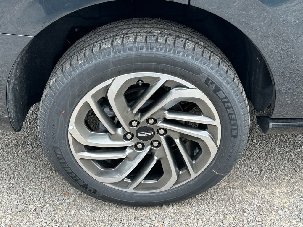 New 2025 Lincoln Navigator Reserve image 6