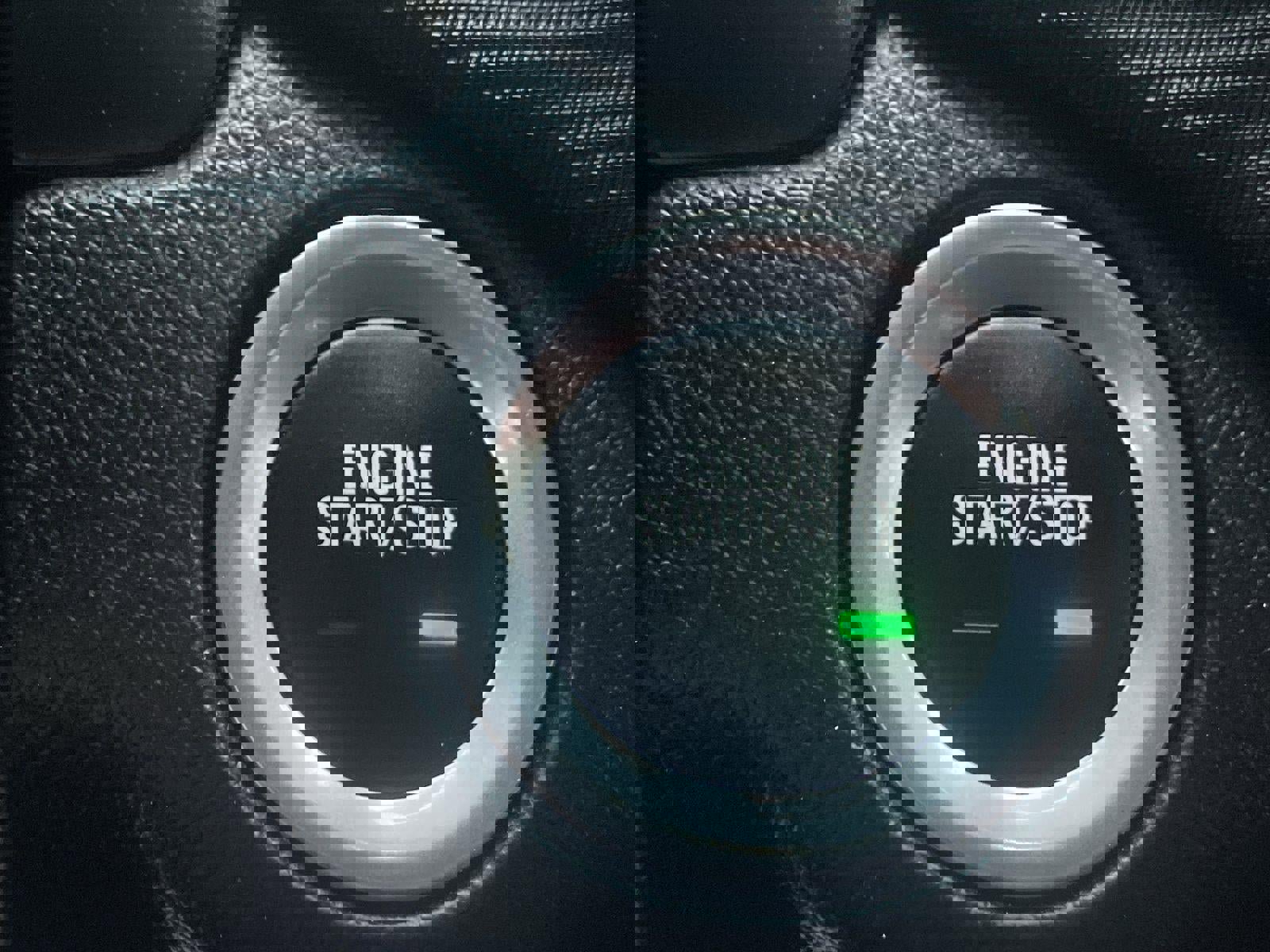 Used 2023 Chevrolet Equinox RS image 46