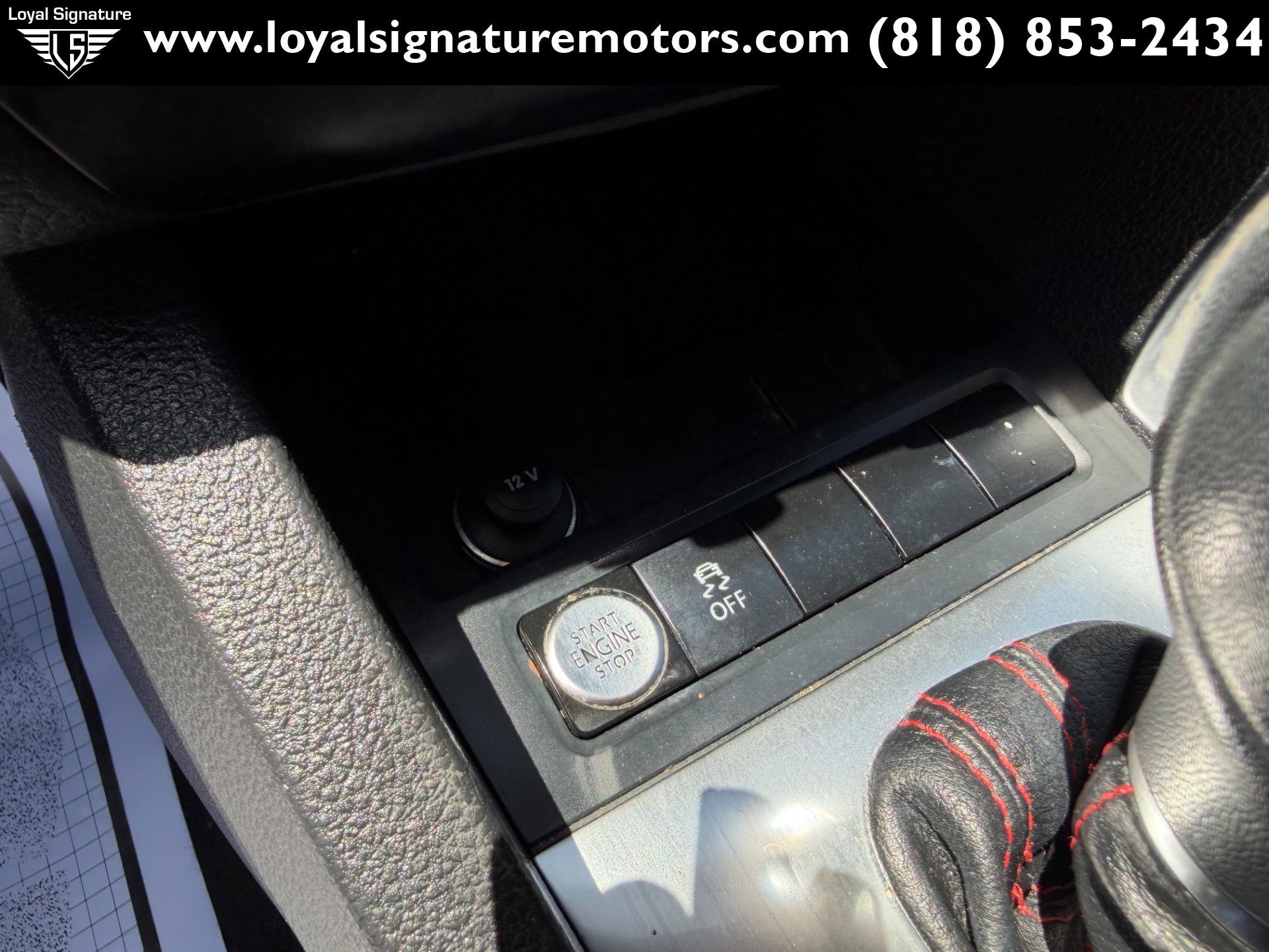 Used 2013 Volkswagen Jetta GLI FWD image 23