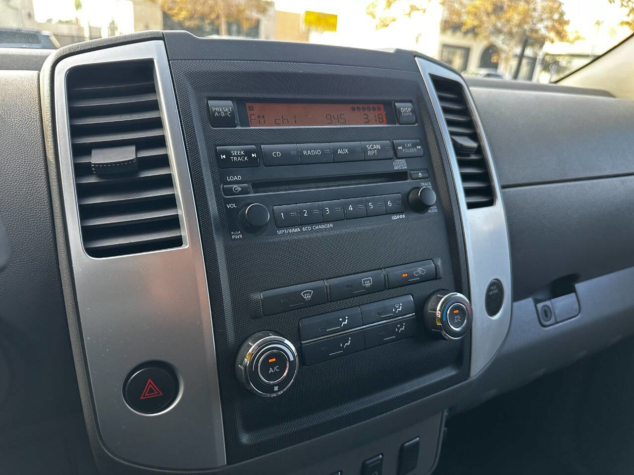 Used 2012 Nissan Frontier SV w/ Sport Appearance Pkg image 40