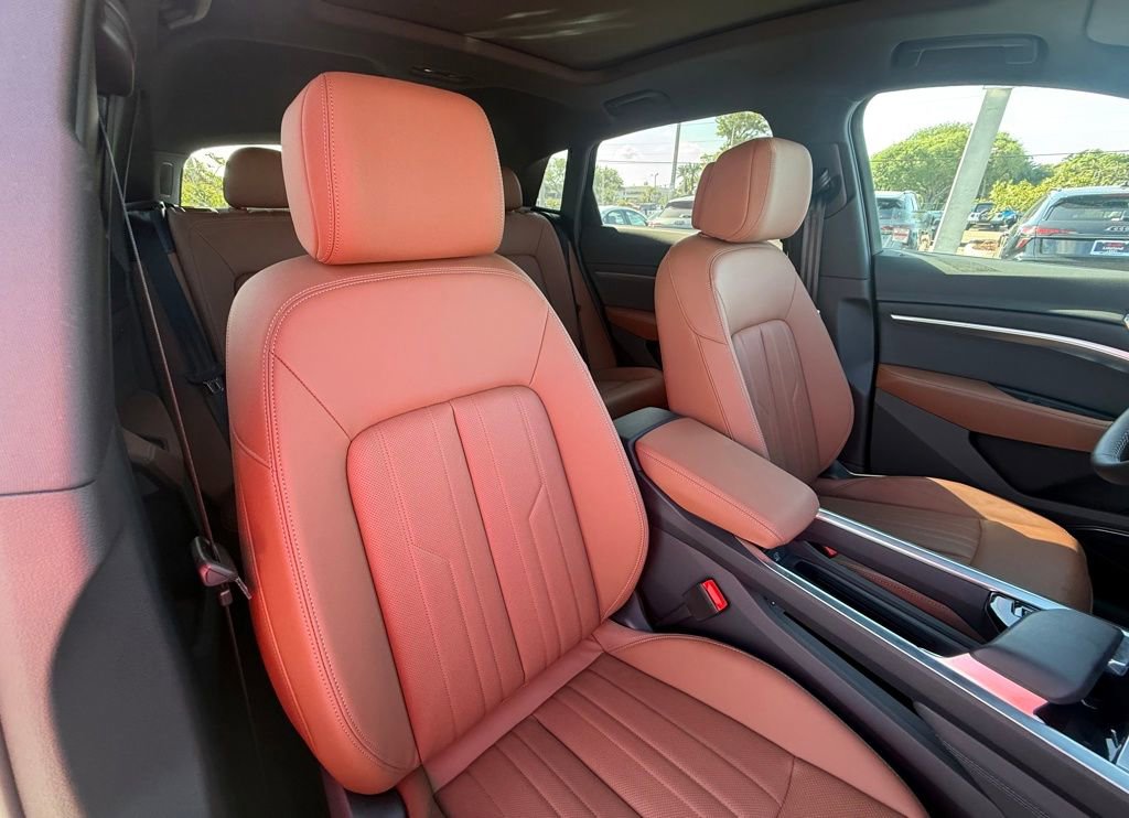 Used 2024 Audi Q8 e-tron Premium Plus w/ Premium Plus Package image 50