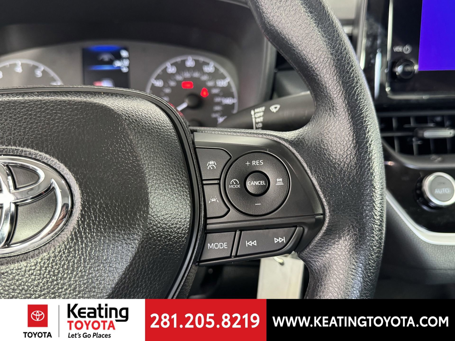 Certified 2025 Toyota Corolla LE image 28