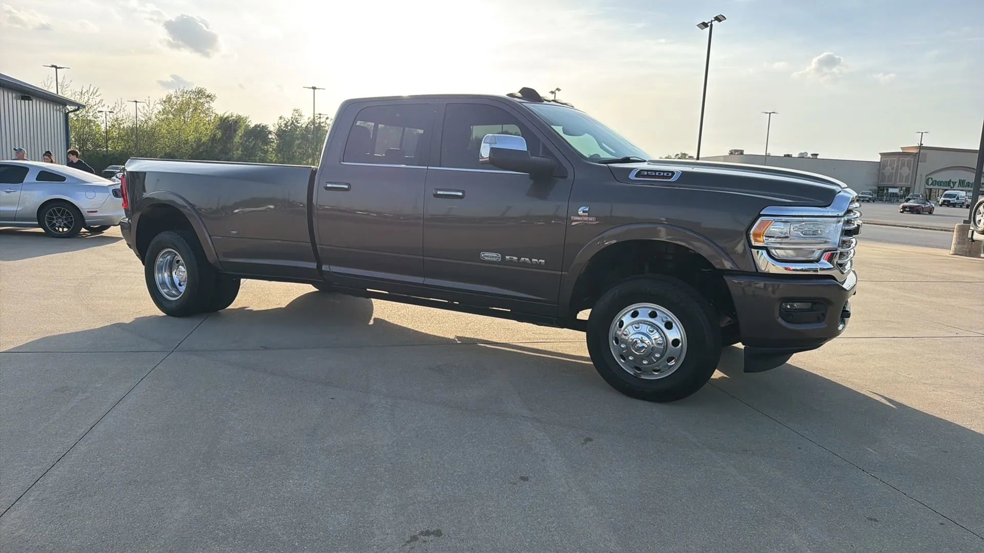 Used 2019 RAM 3500 Limited w/ Max Tow Package AWD/4WD image 31