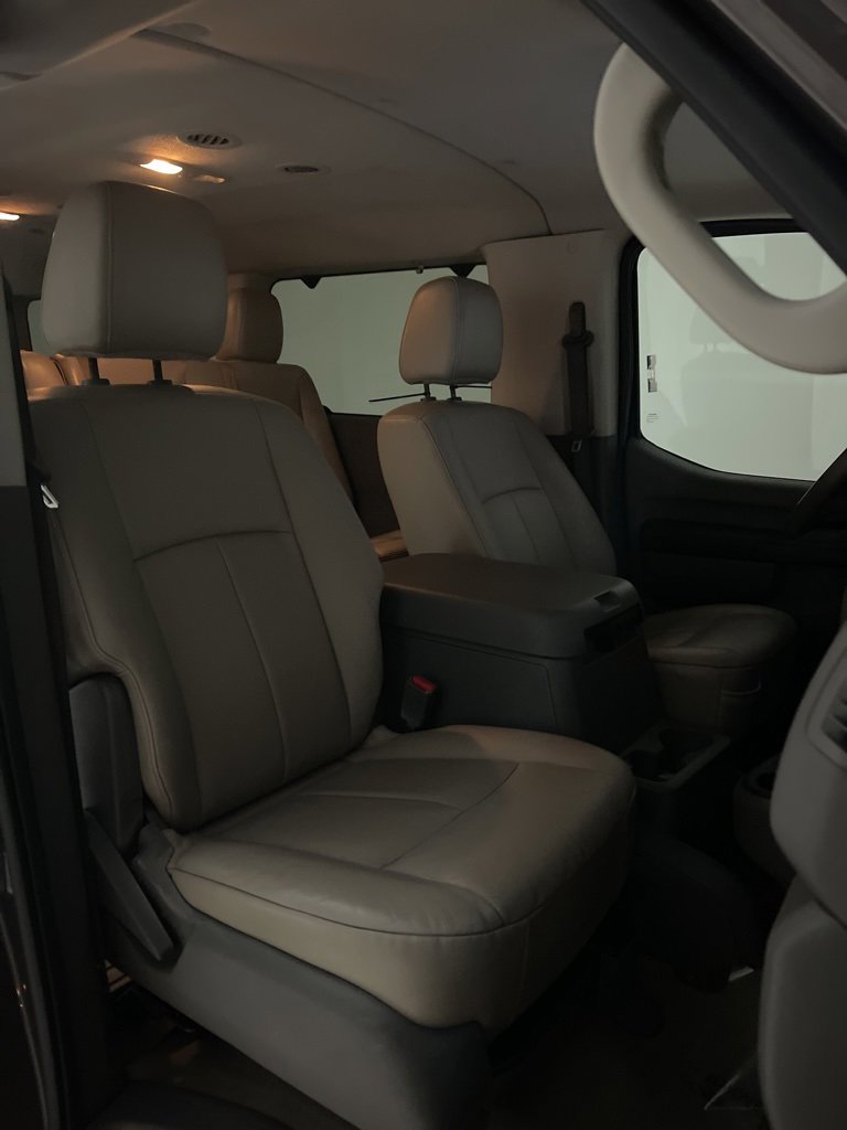Used 2014 Nissan NV 3500 SL w/ Technology Package image 28