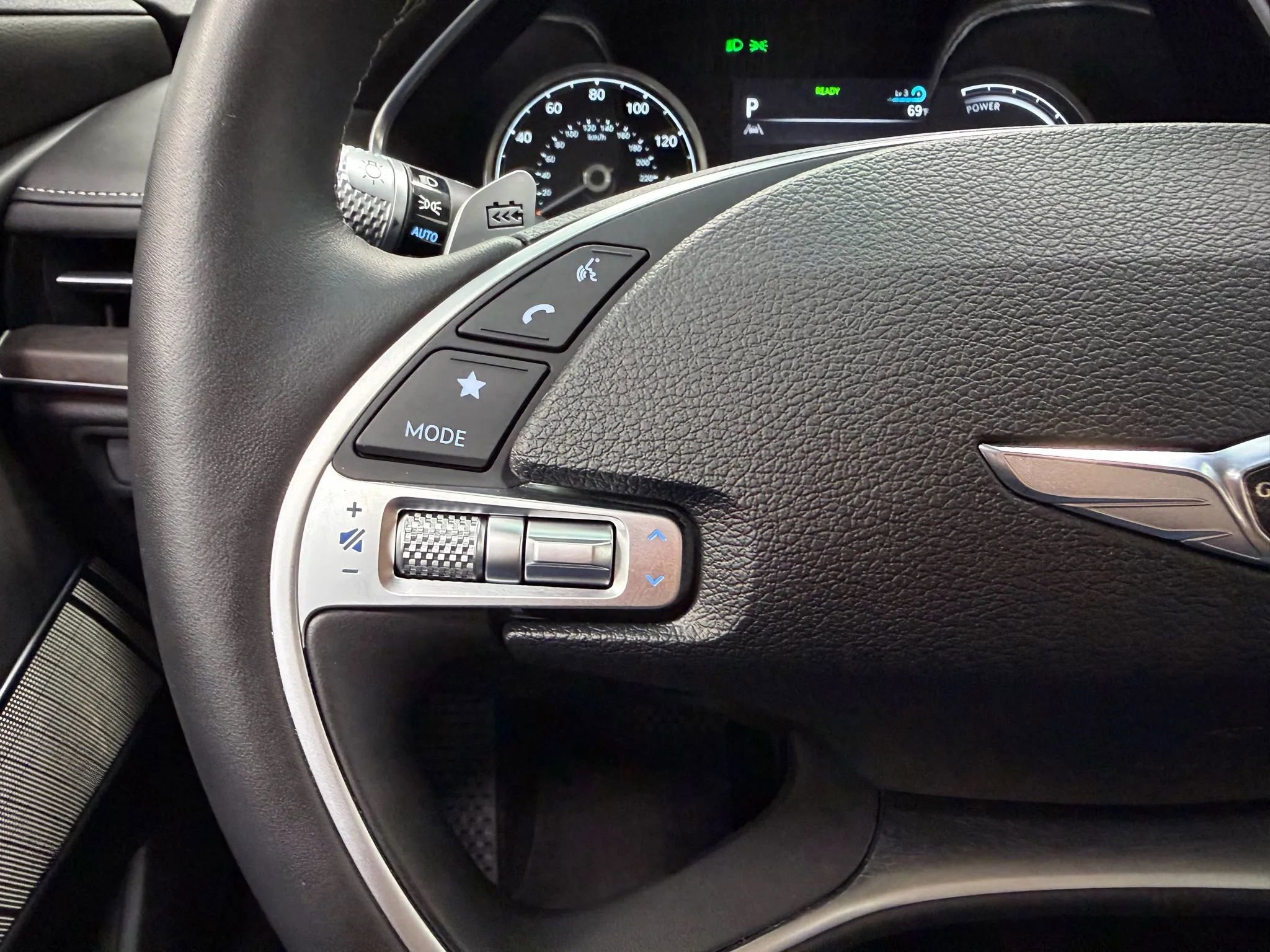 Used 2024 Genesis G80 image 27