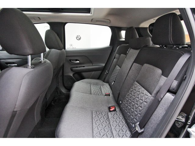 New 2027 Nissan Kicks SV w/ SV Premium Package FWD image 11