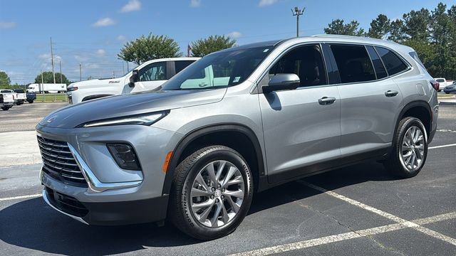 Used 2025 Buick Enclave Preferred FWD image 3