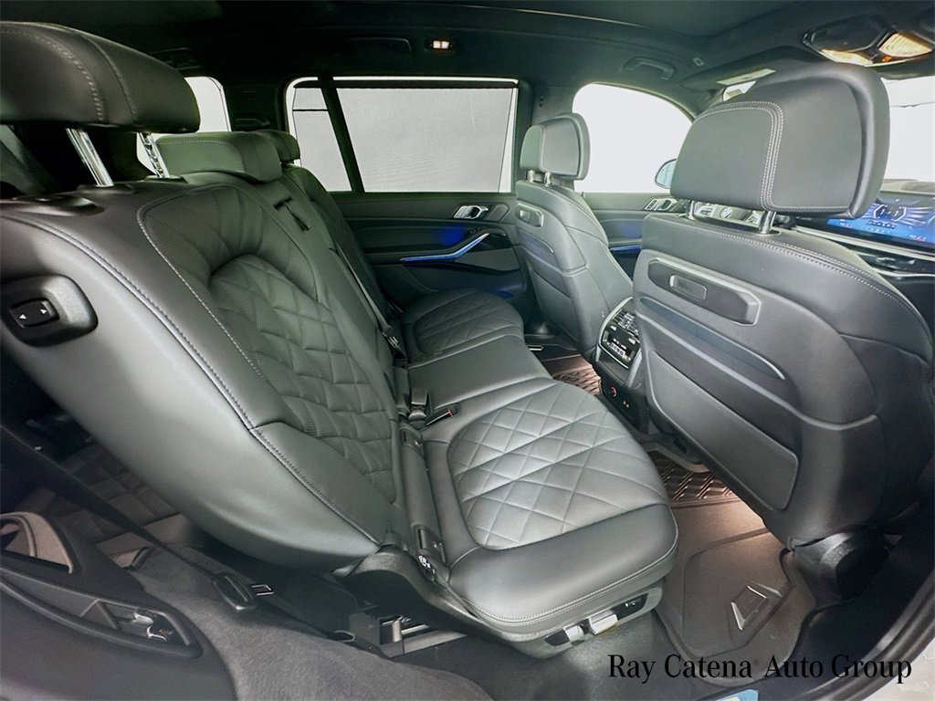 Used 2026 BMW X7 xDrive40i w/ Executive Package image 30