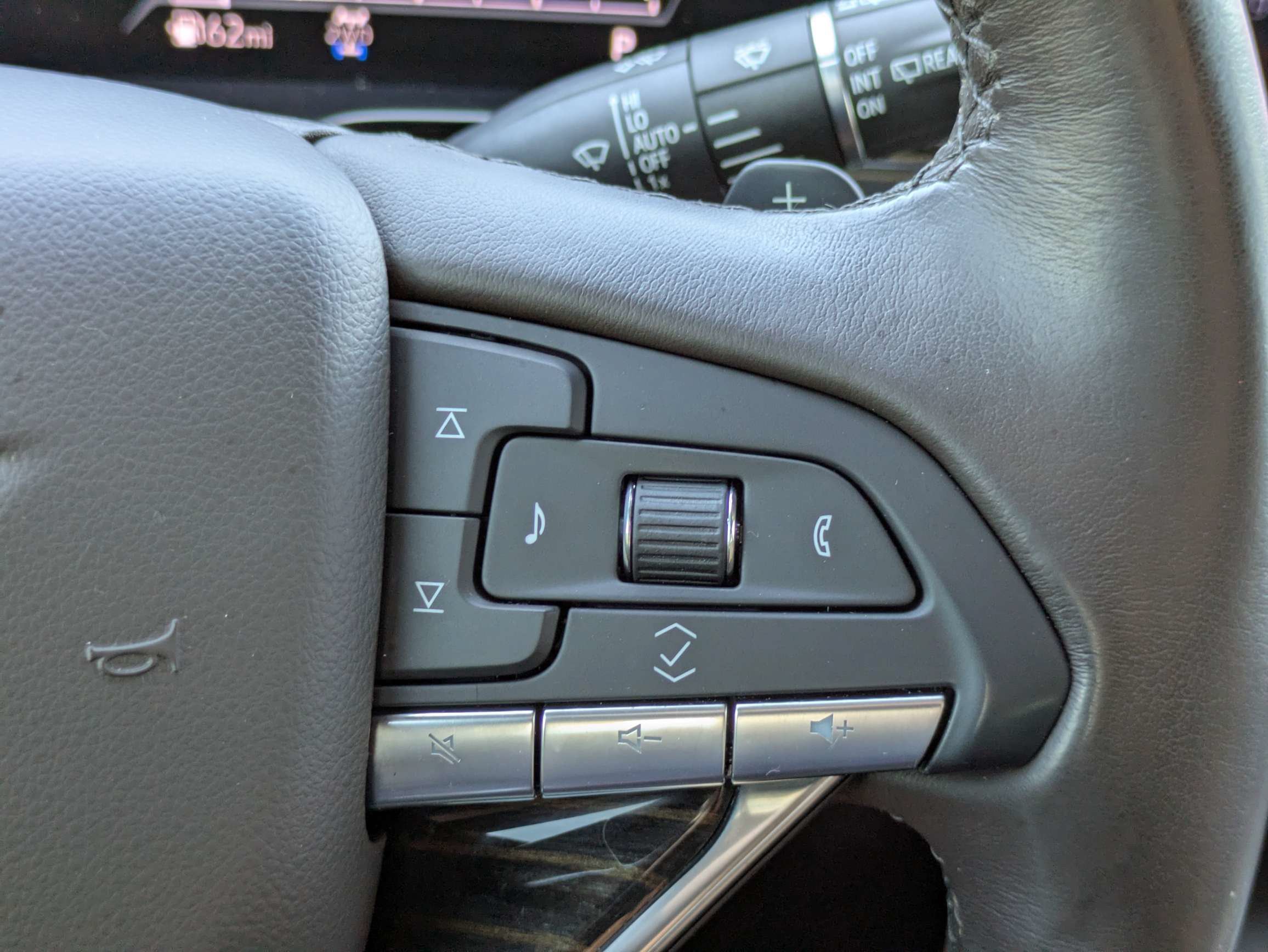 Used 2022 Cadillac Escalade Premium Luxury AWD/4WD image 26