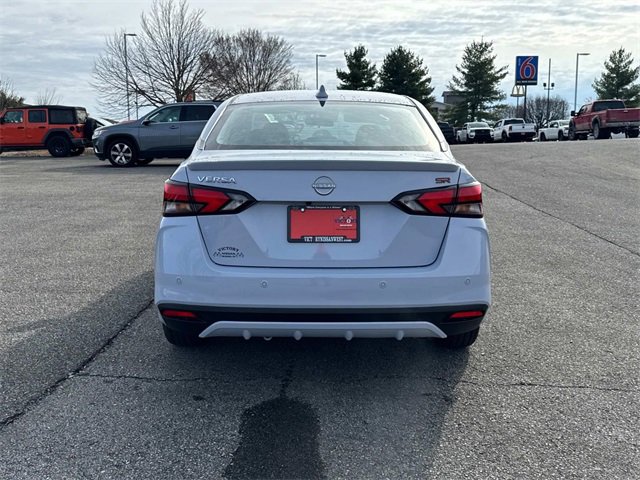 New 2025 Nissan Versa SR w/ Trunk Package image 5