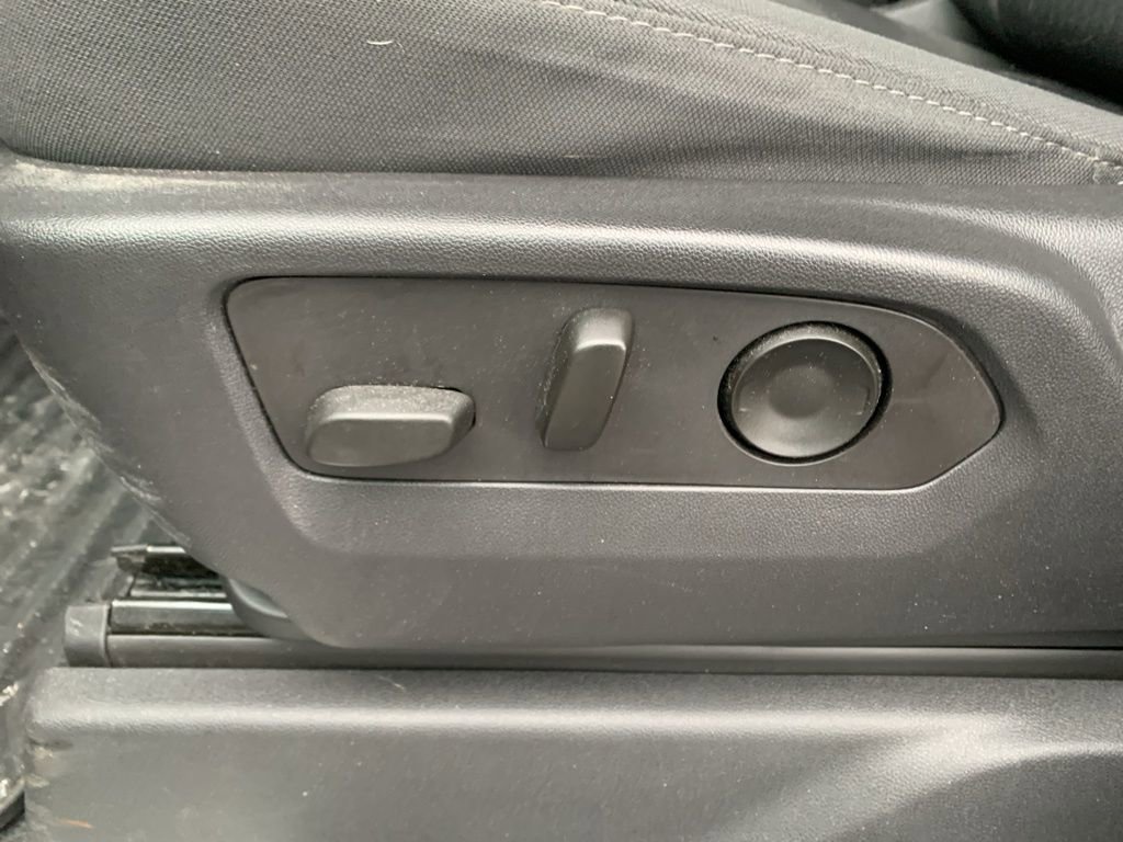 Used 2023 Chevrolet Silverado 1500 LT image 22